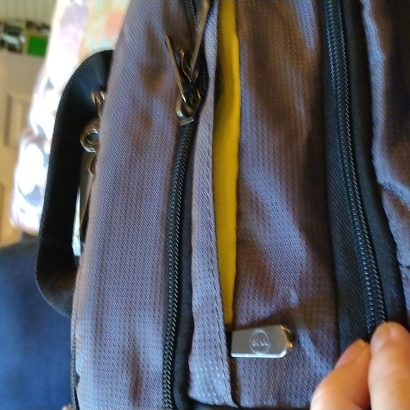 NWT Dell Tek Backpack 15.6" /40 cm Black Many Pockets & Padded Laptop Pocket - Picture 11 of 15